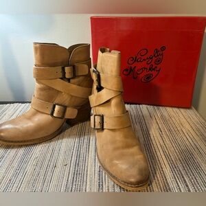 Naughty Monkey Cross My Heart ankle boots 8.5